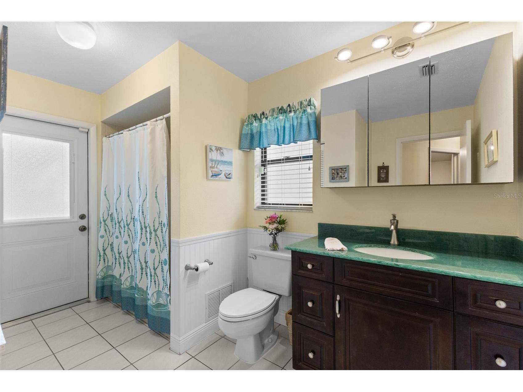 2559 Wood Oak Drive Sarasota FL 34232 A4656548 image28