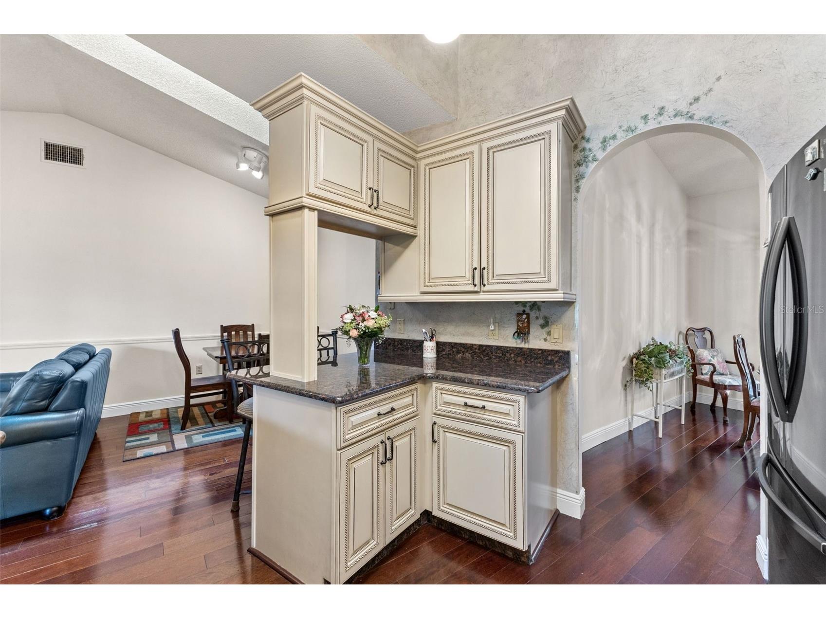 2559 Wood Oak Drive Sarasota FL 34232 A4656548 image9