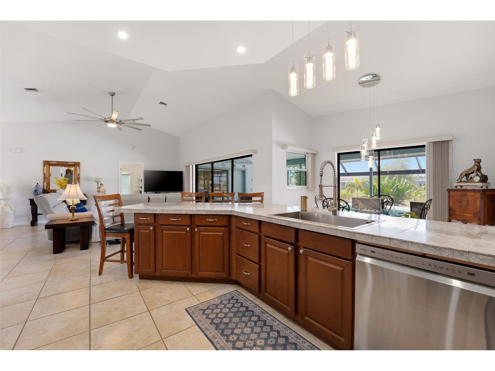256 Mark Twain Lane Rotonda West FL 33947 D6147396 image12