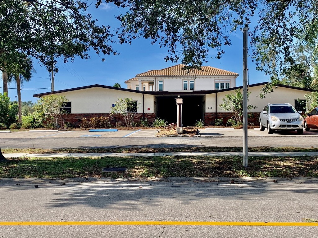 256 Nokomis Avenue S Venice FL 34285 N6122392 image1