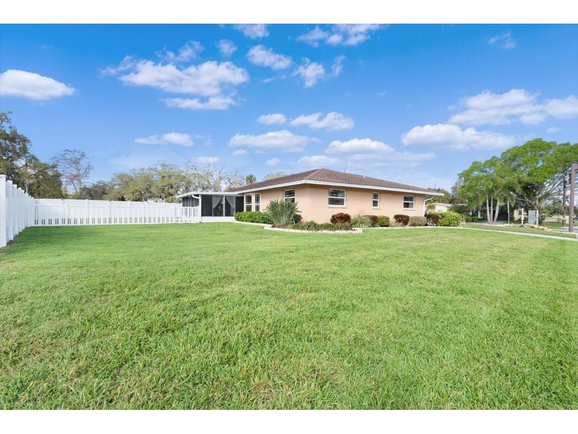 2560 Bispham Road Sarasota FL 34231 A4600376 image4