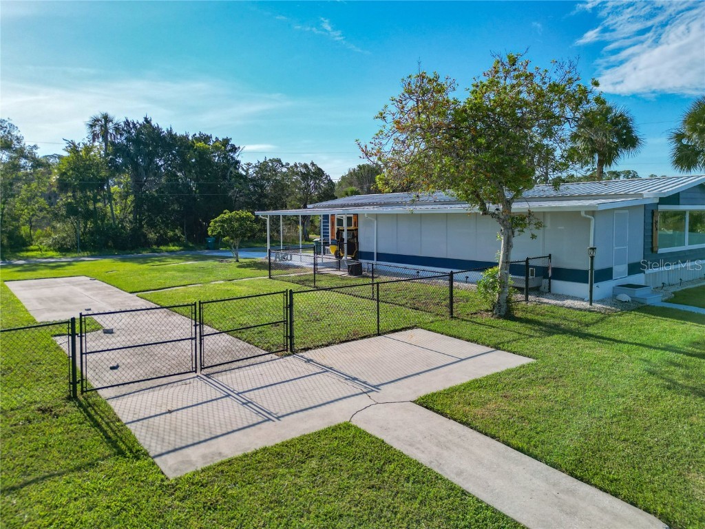 2560 N Comanche Point Crystal River FL 34429 TB8461341 image1