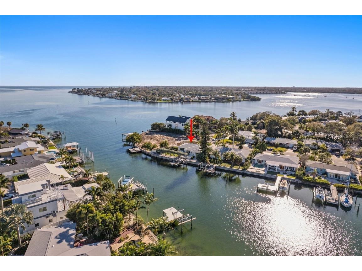 2560 S Shore Drive SE Saint Petersburg FL 33705 - TAMPA BAY U8230622 image1