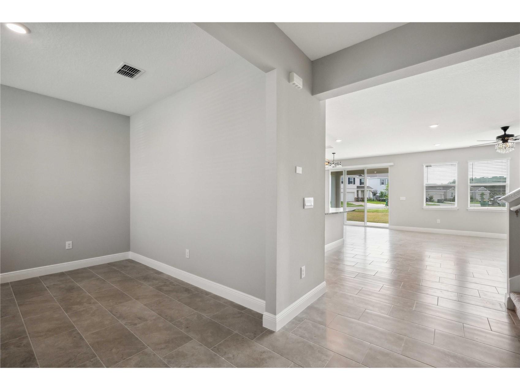 2560 Warren Acres Boulevard Wesley Chapel FL 33543 TB8514433 image11