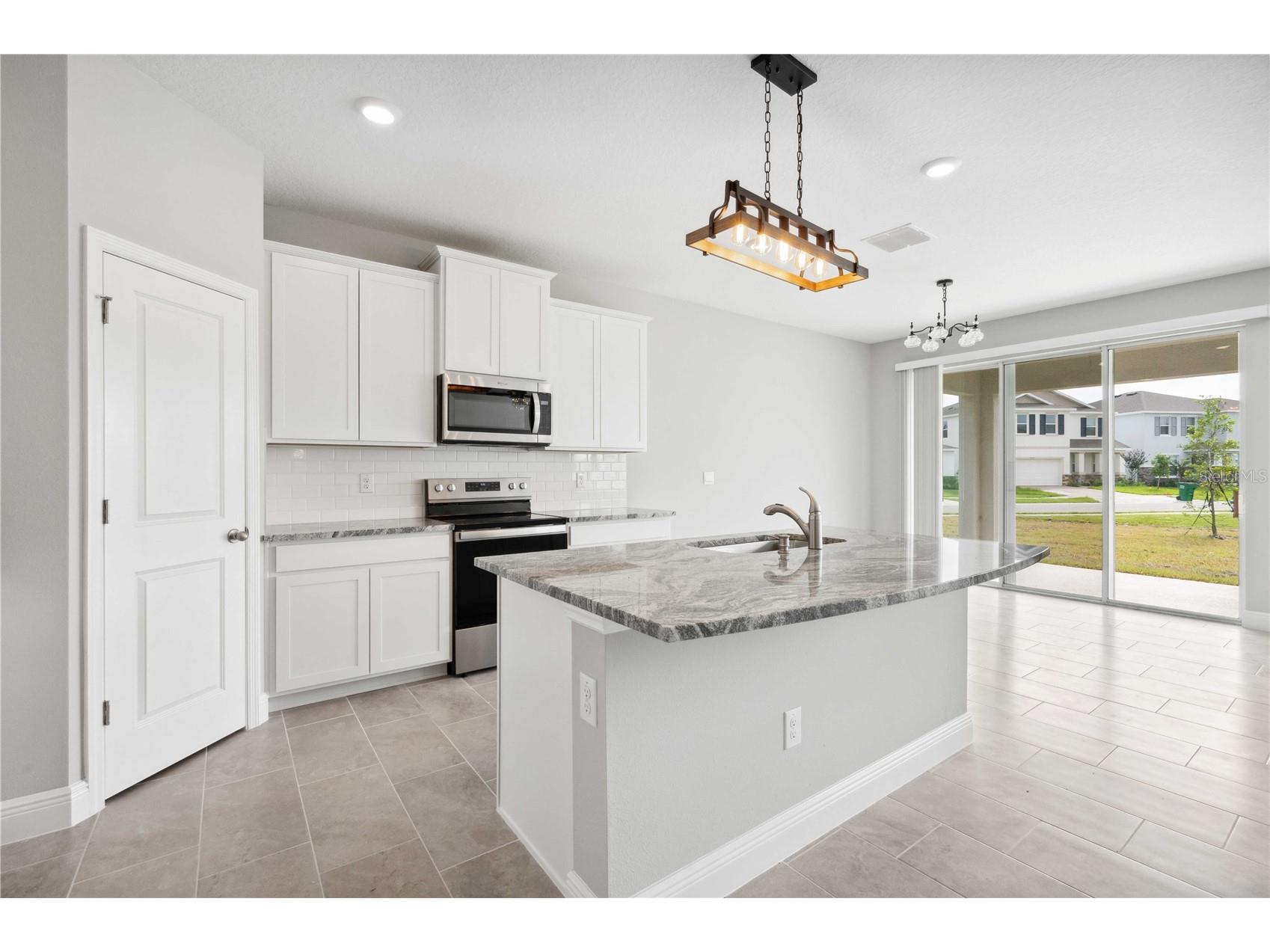 2560 Warren Acres Boulevard Wesley Chapel FL 33543 TB8514433 image3