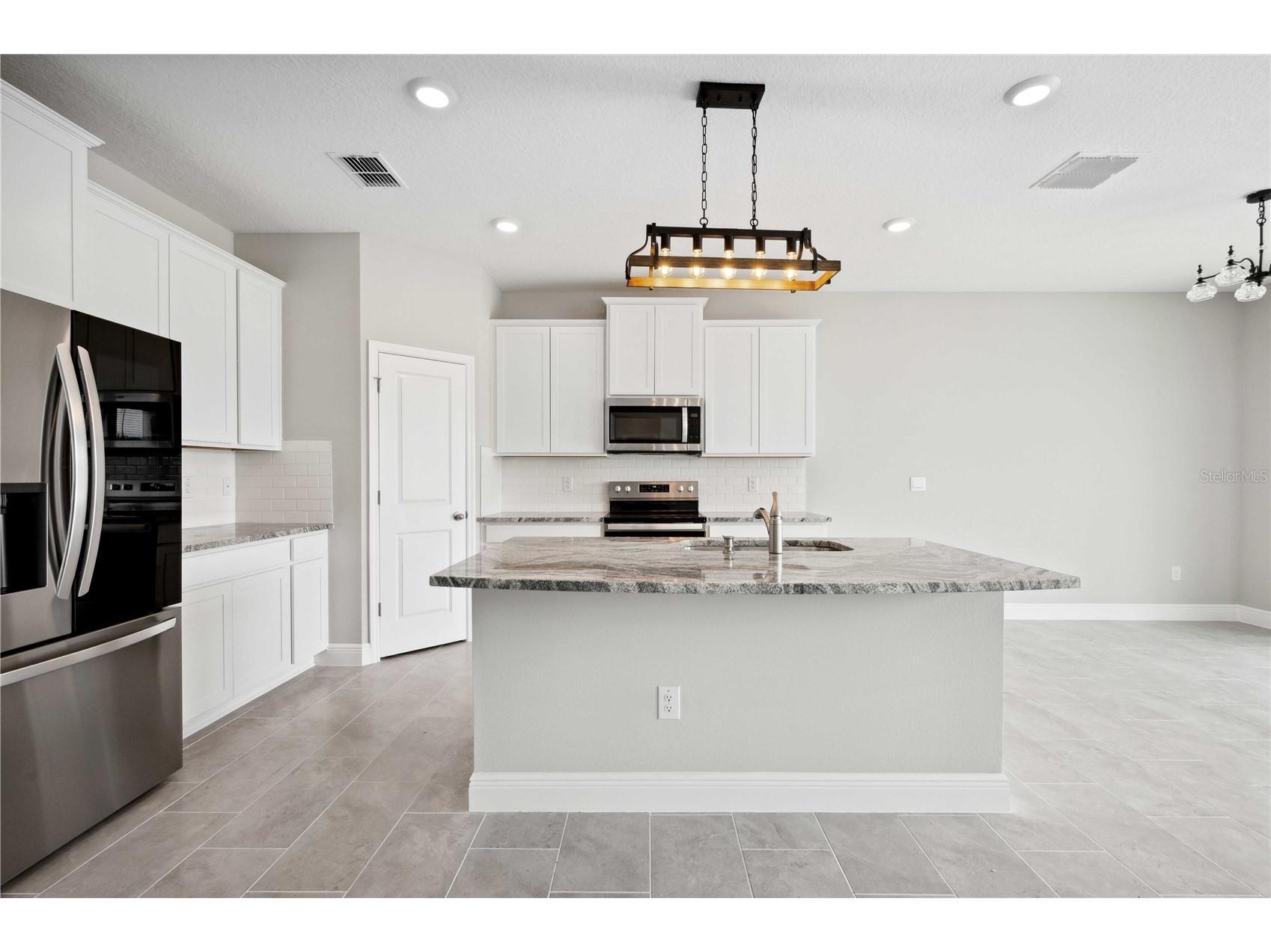 2560 Warren Acres Boulevard Wesley Chapel FL 33543 TB8514433 image7