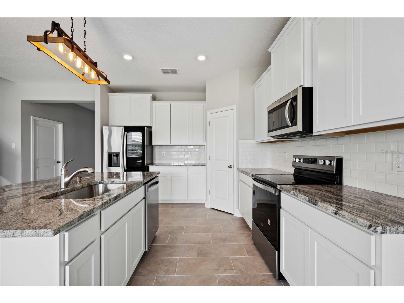2560 Warren Acres Boulevard Wesley Chapel FL 33543 TB8514433 image9
