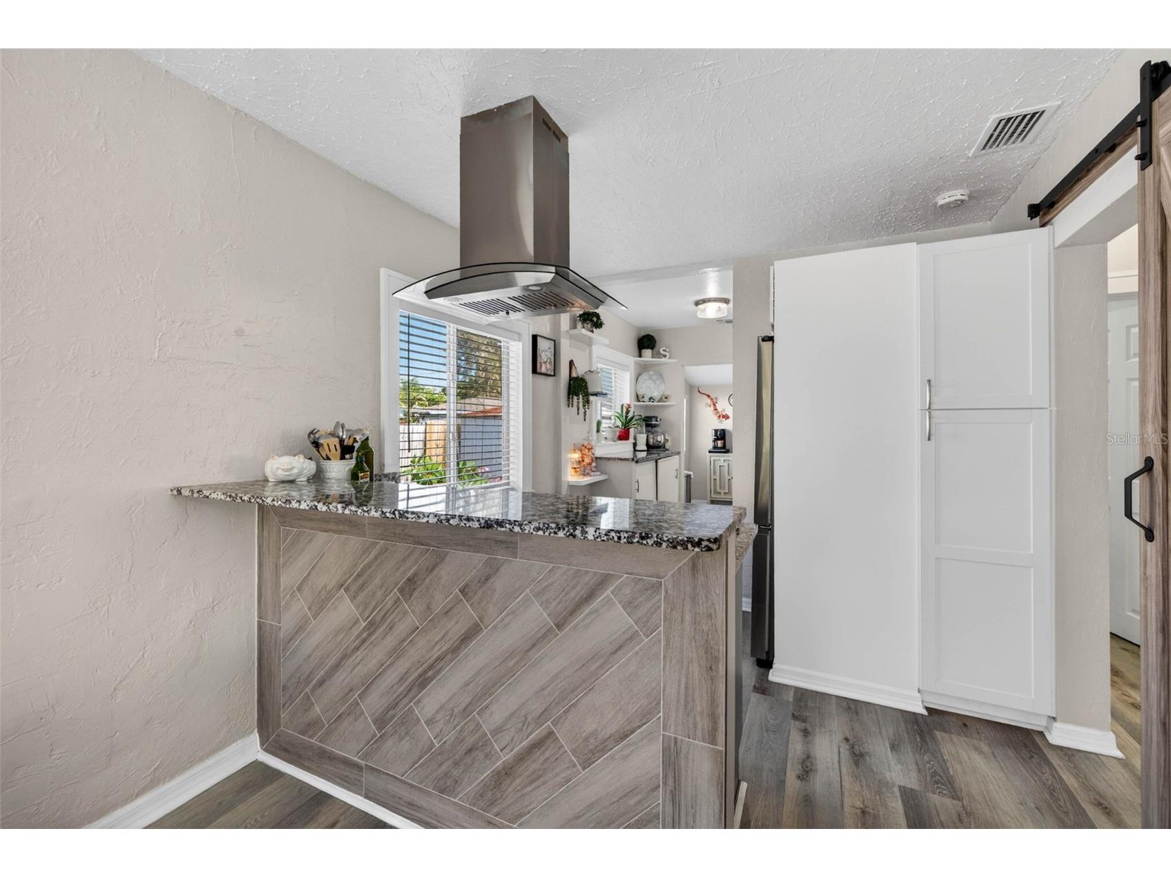 2561 13th Avenue N Saint Petersburg FL 33713 TB8513114 image8