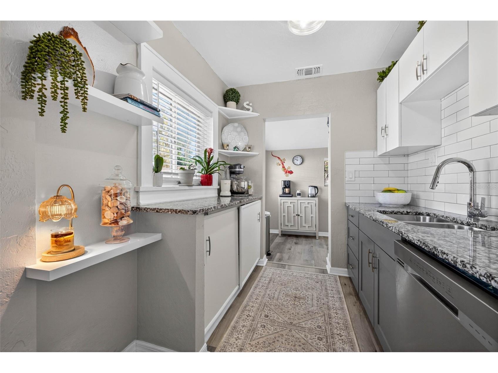 2561 13th Avenue N Saint Petersburg FL 33713 TB8513114 image9