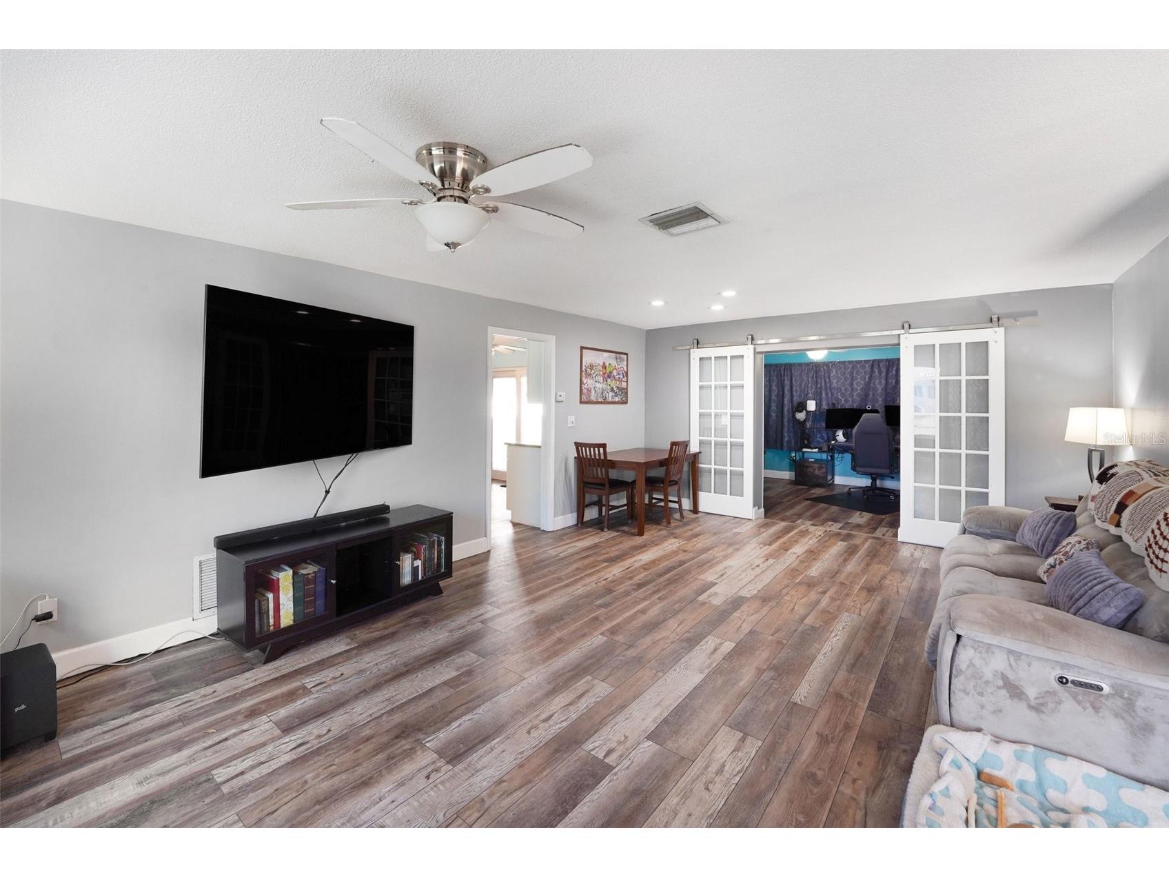 2561 Blackwood Circle Clearwater FL 33763 TB8492045 image5