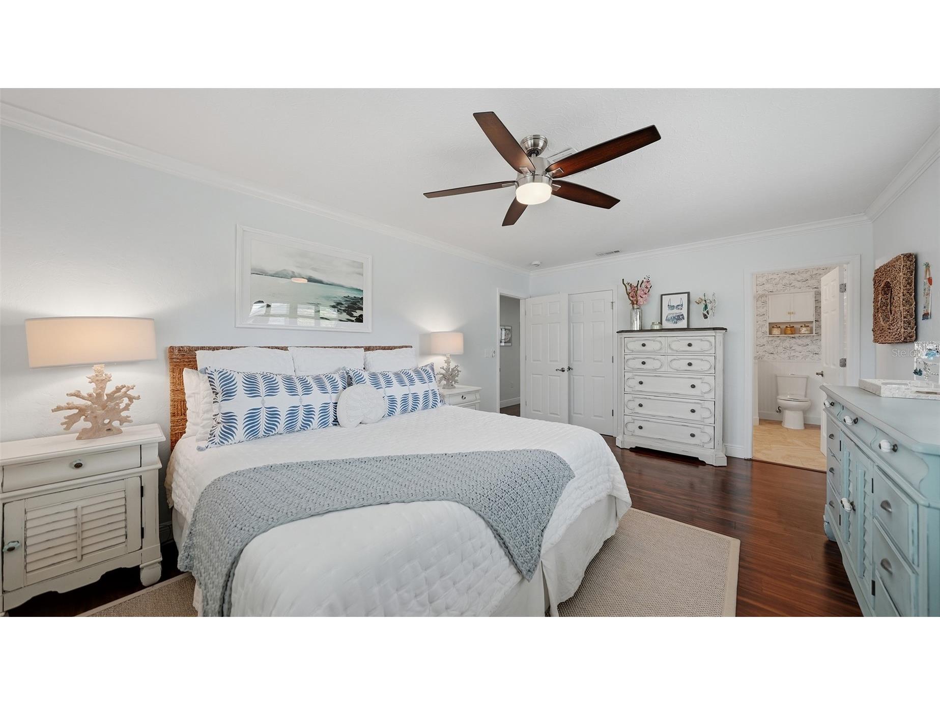 2561 Sunnyside Street Sarasota FL 34239 A4694467 image14