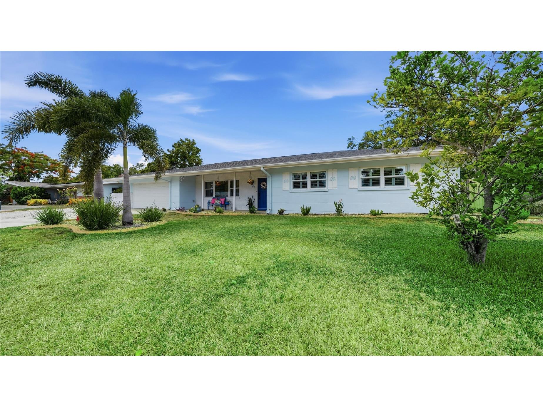 2561 Sunnyside Street Sarasota FL 34239 A4694467 image2