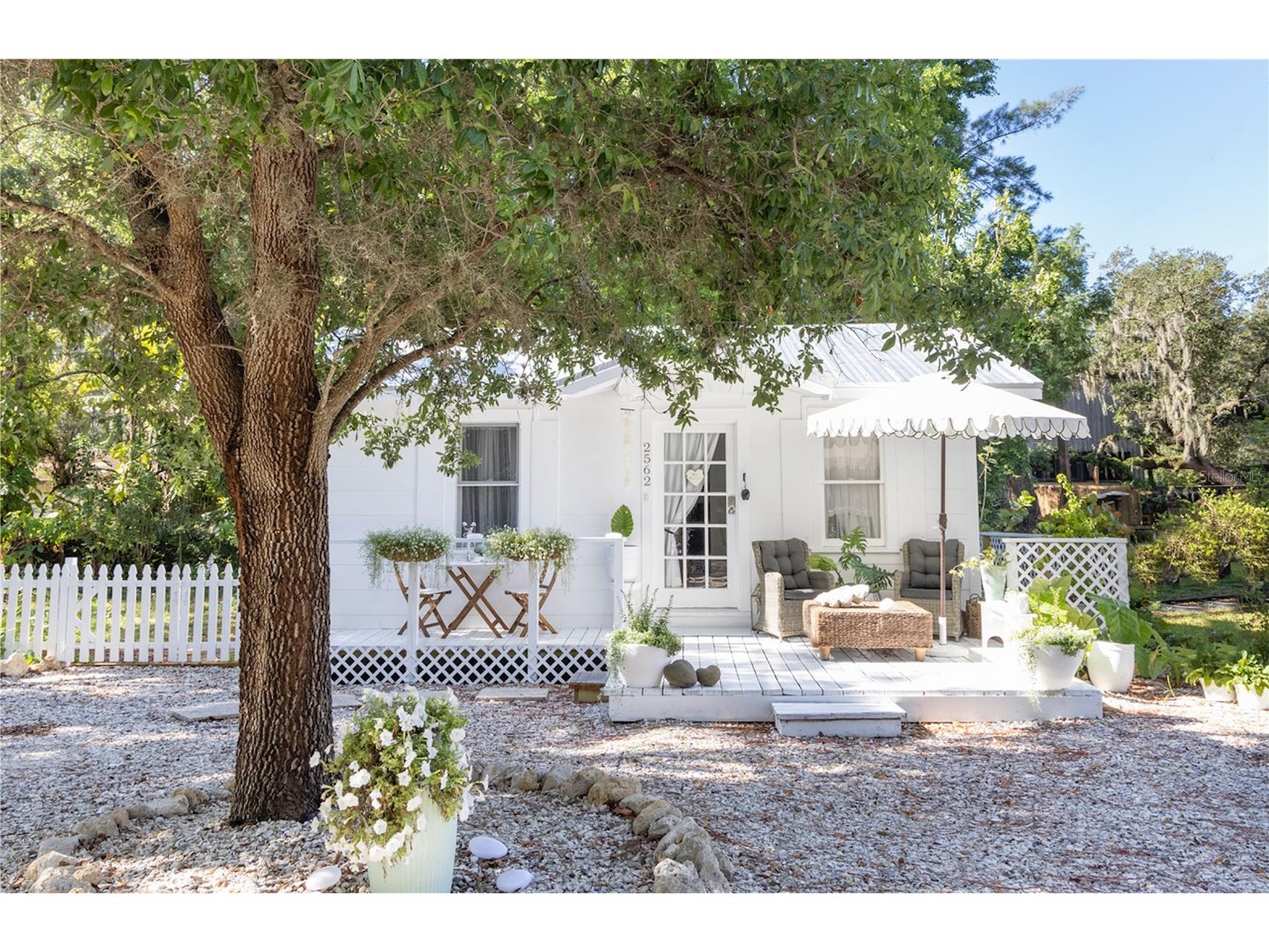 2562 Ashton Road Sarasota FL 34231 A4685871 image1