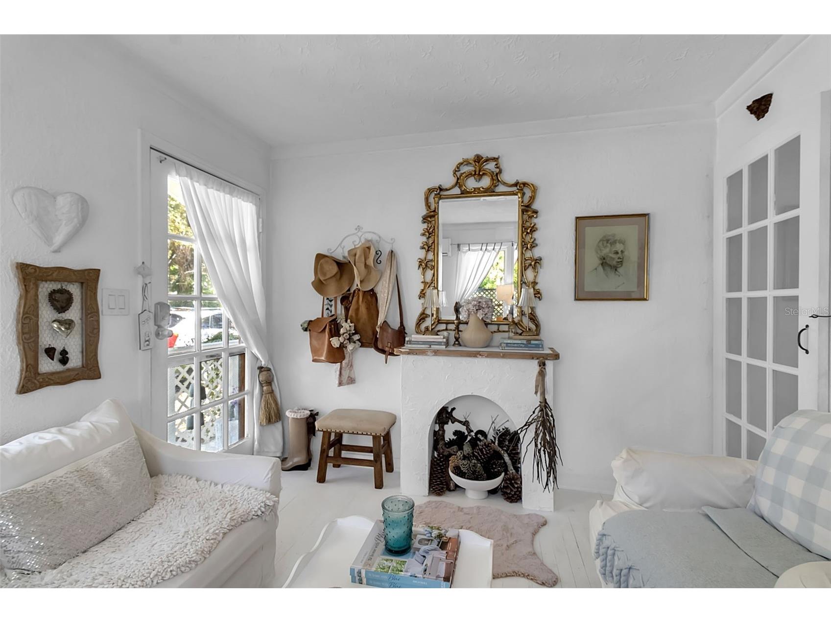 2562 Ashton Road Sarasota FL 34231 A4685871 image12