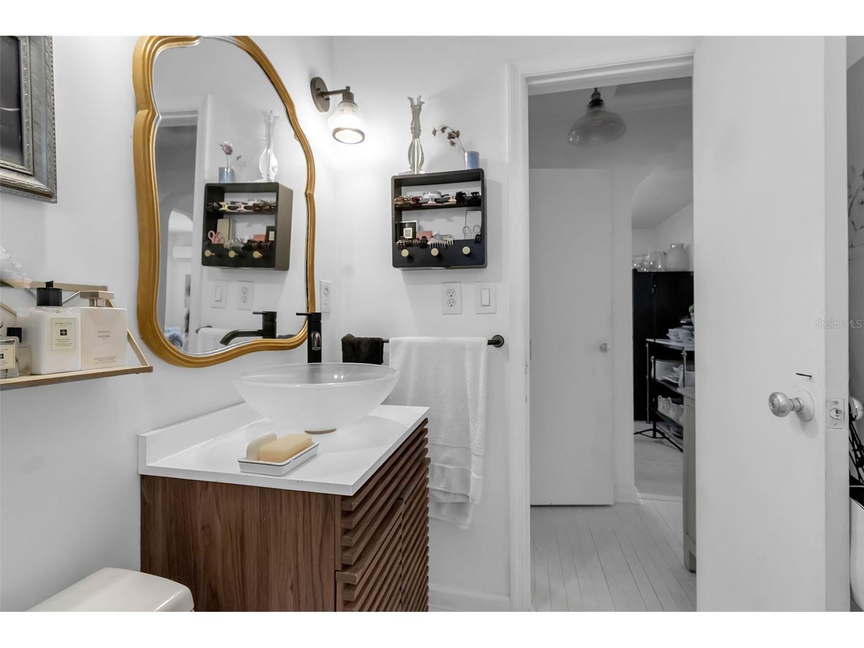 2562 Ashton Road Sarasota FL 34231 A4685871 image22