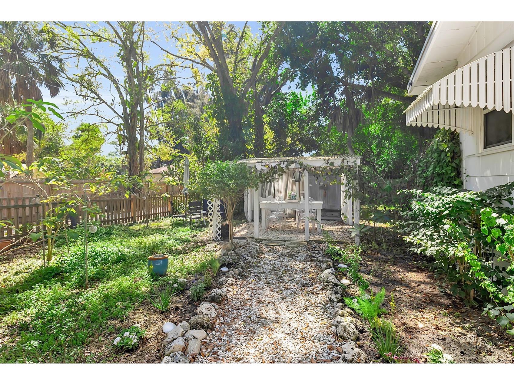 2562 Ashton Road Sarasota FL 34231 A4685871 image6