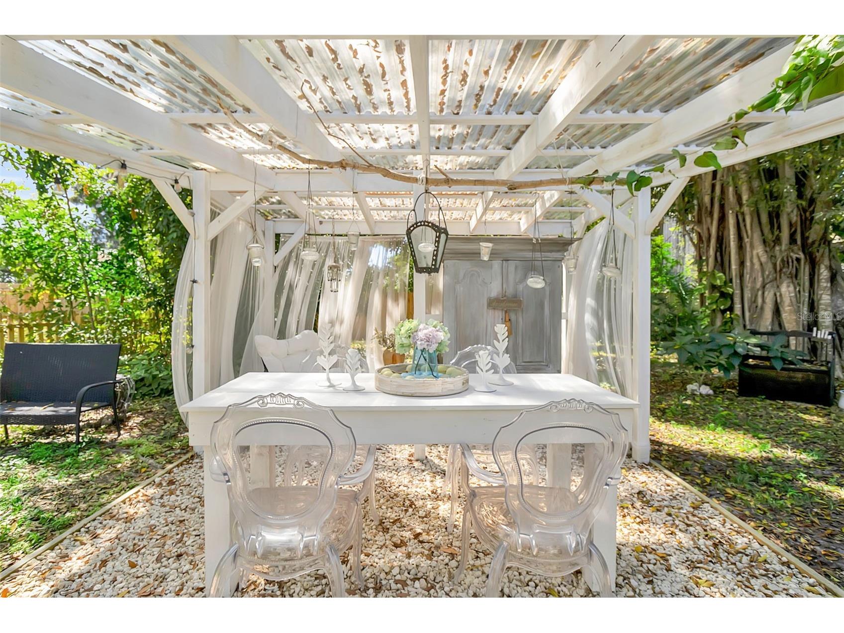 2562 Ashton Road Sarasota FL 34231 A4685871 image7