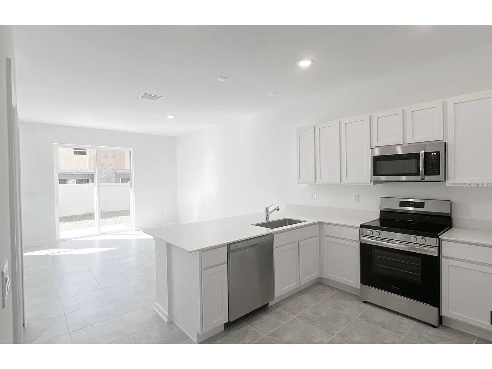 2562 Skyline Loop Kissimmee FL 34758 S5149680 image5