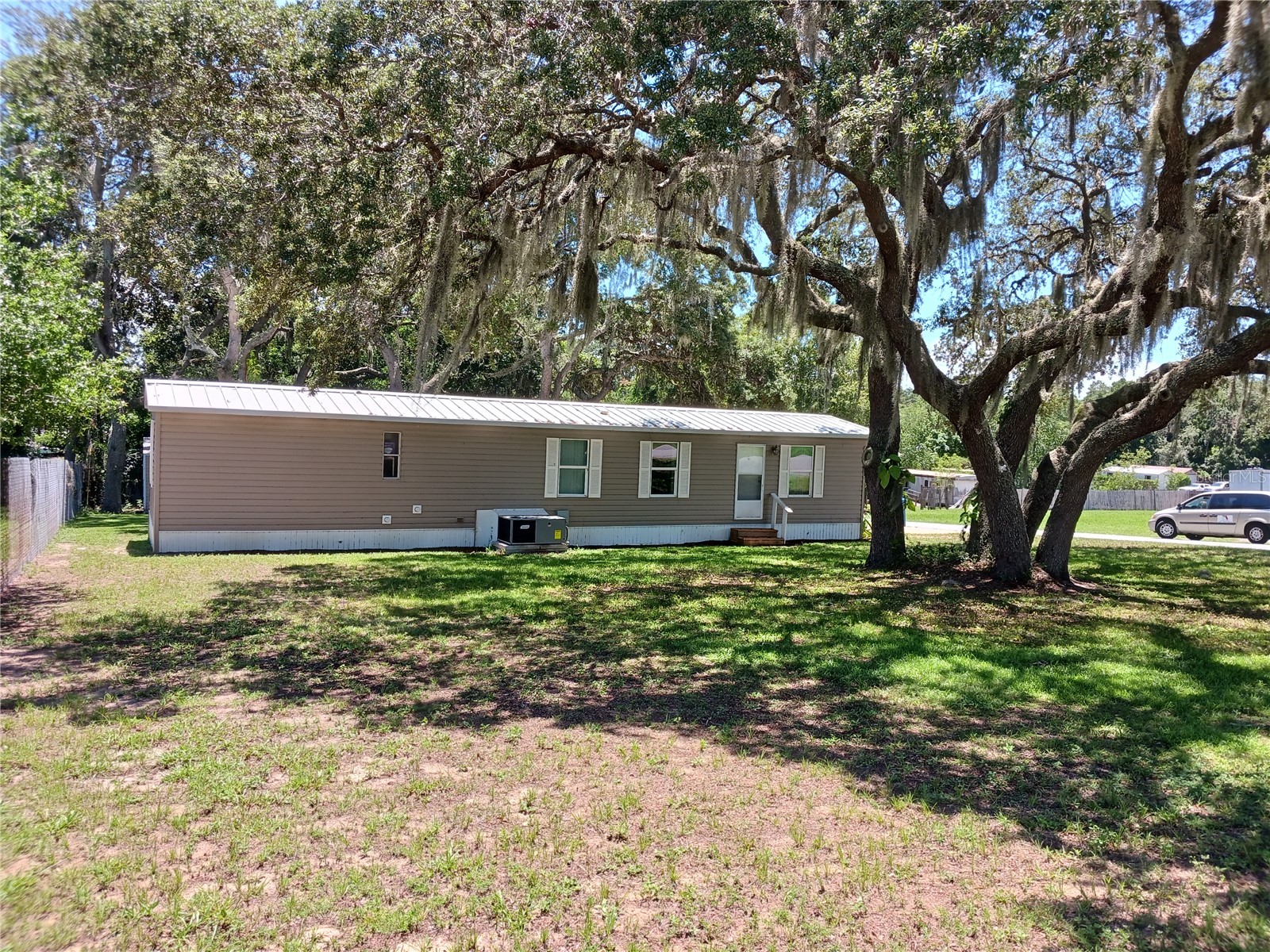 25624 Madison Street Astatula FL 34705 R4910351 image4