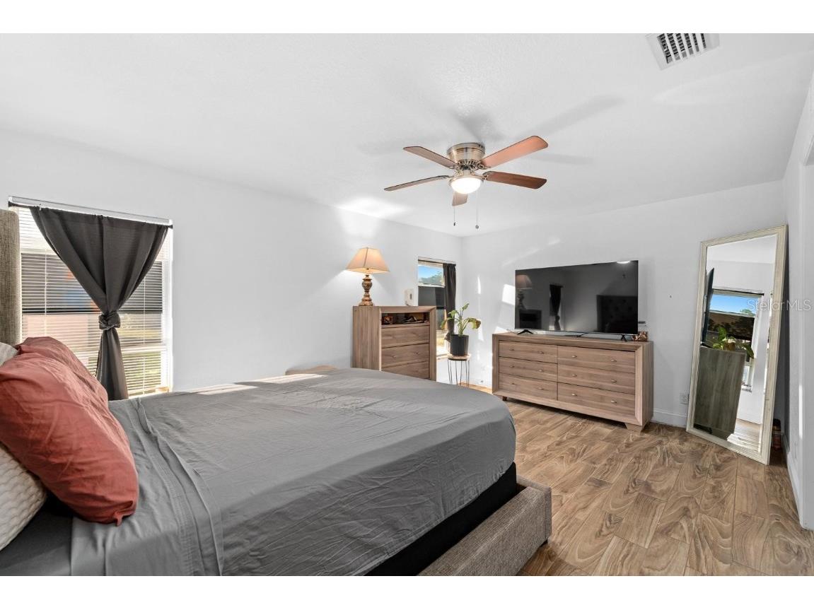 2563 13th Avenue S Saint Petersburg FL 33712 TB8447074 image15