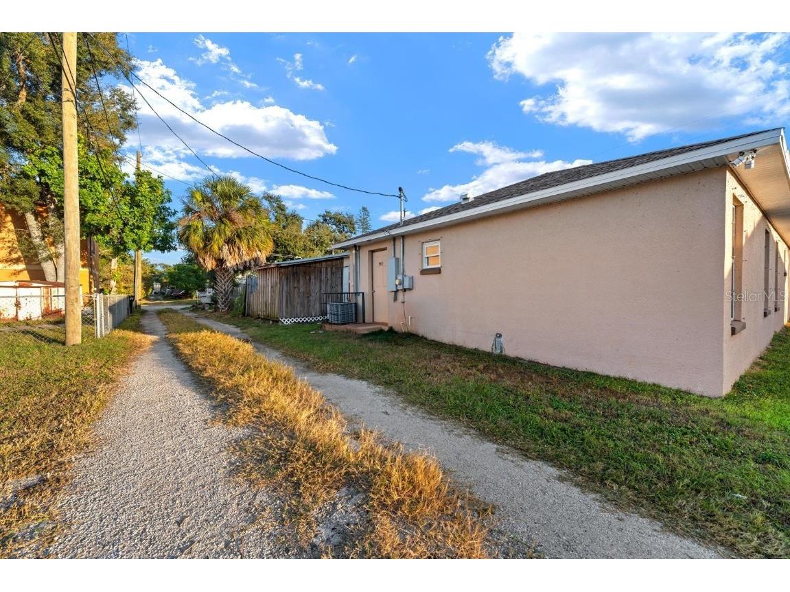 2563 13th Avenue S Saint Petersburg FL 33712 TB8447074 image24