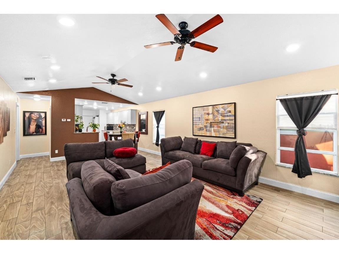 2563 13th Avenue S Saint Petersburg FL 33712 TB8447074 image8