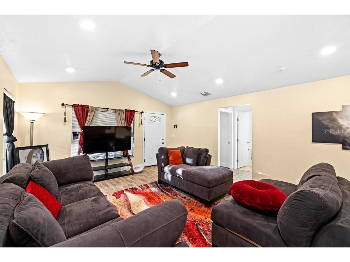 2563 13th Avenue S Saint Petersburg FL 33712 TB8447074 image9