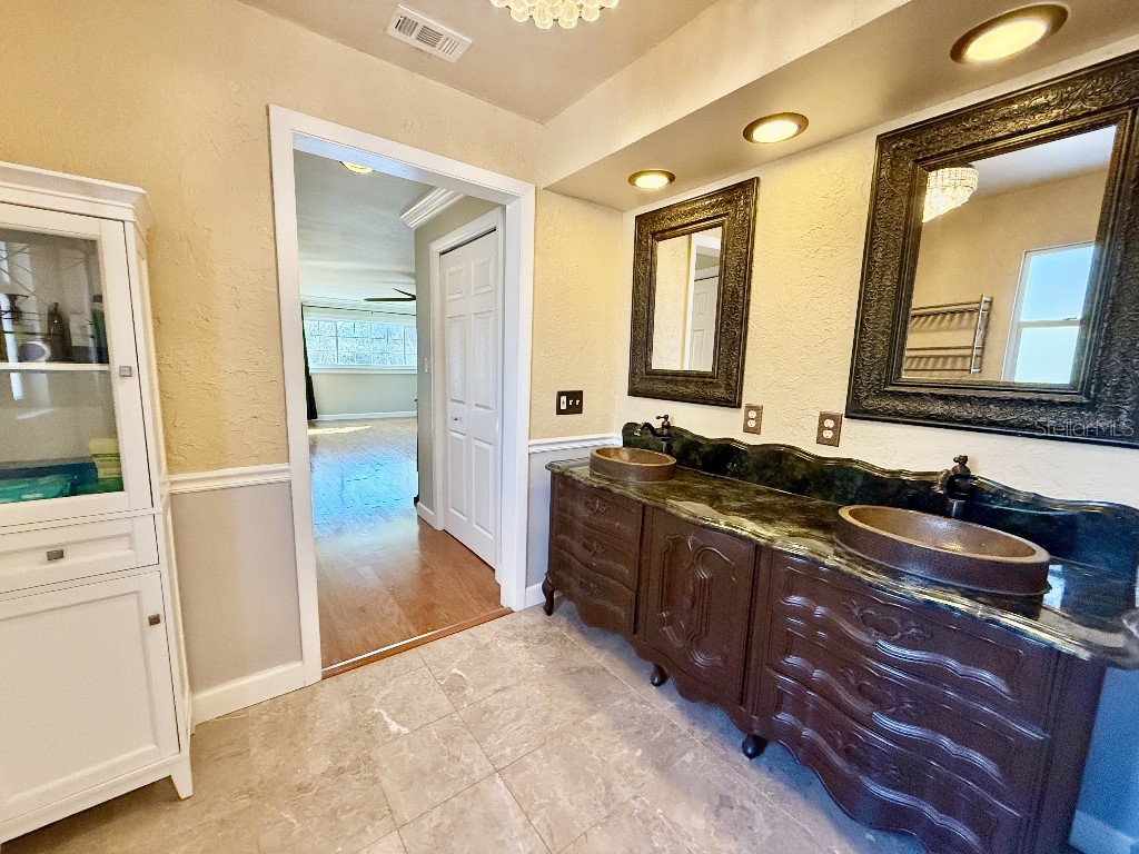 2563 Knotty Pine Way Clearwater FL 33761 TB8477008 image37