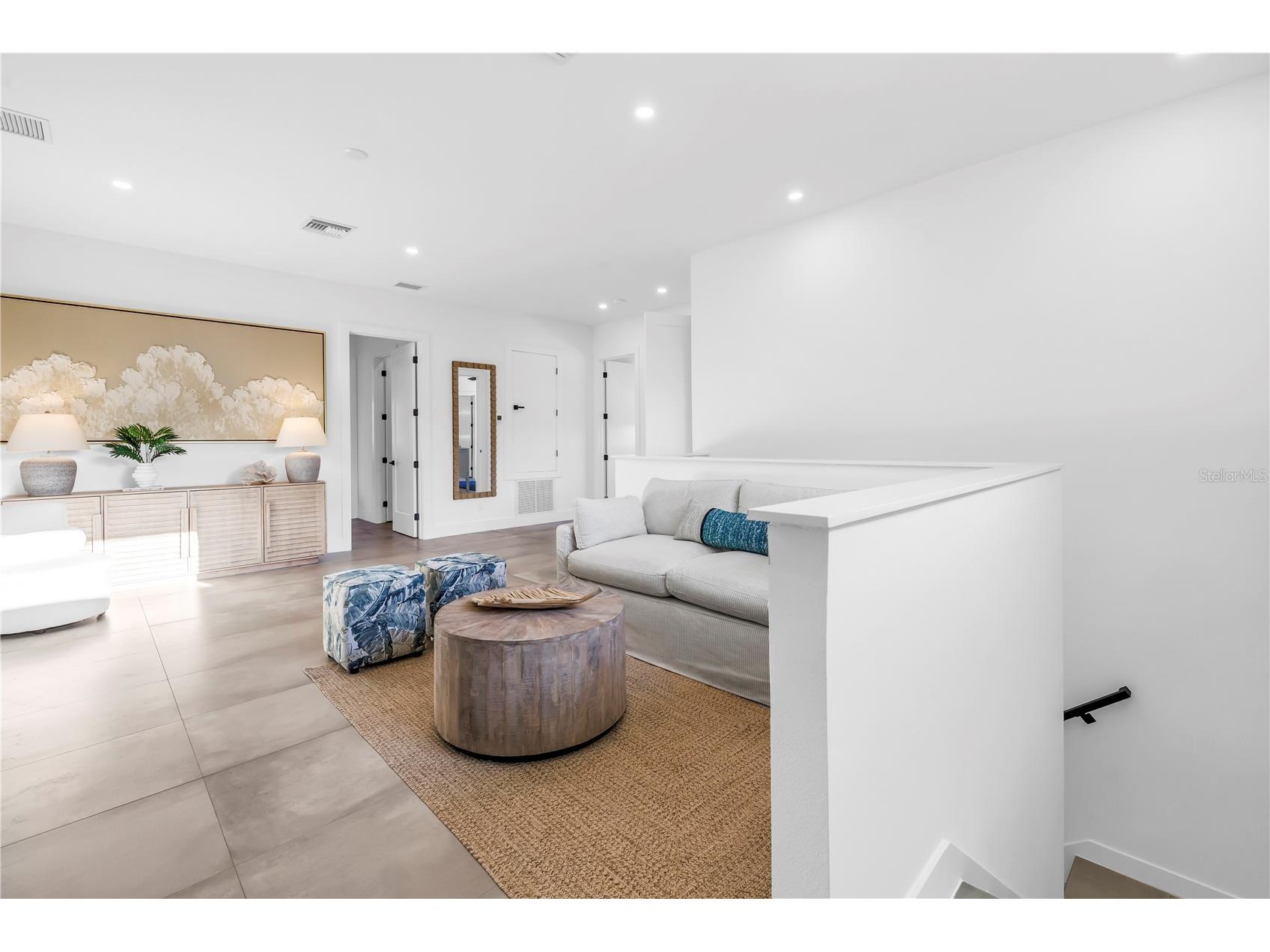 2564 Arlington Street Sarasota FL 34239 A4683569 image22