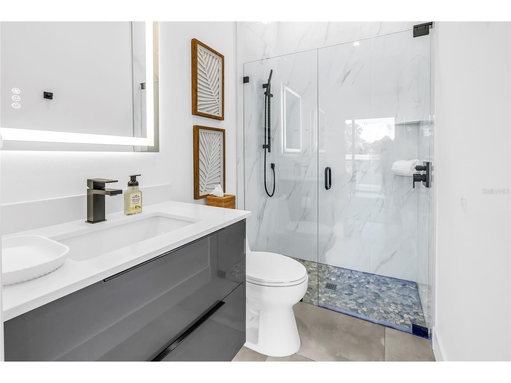 2564 Arlington Street Sarasota FL 34239 A4683569 image27