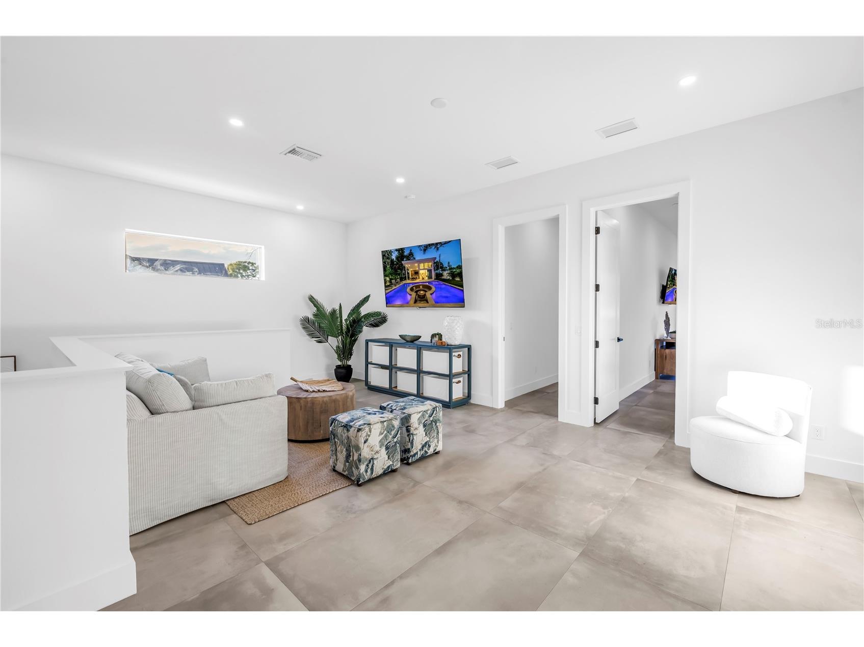 2564 Arlington Street Sarasota FL 34239 A4683569 image33