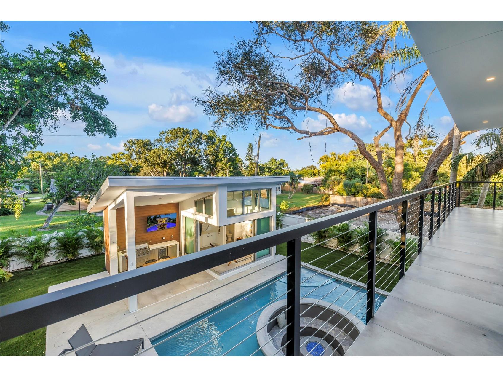 2564 Arlington Street Sarasota FL 34239 A4683569 image37
