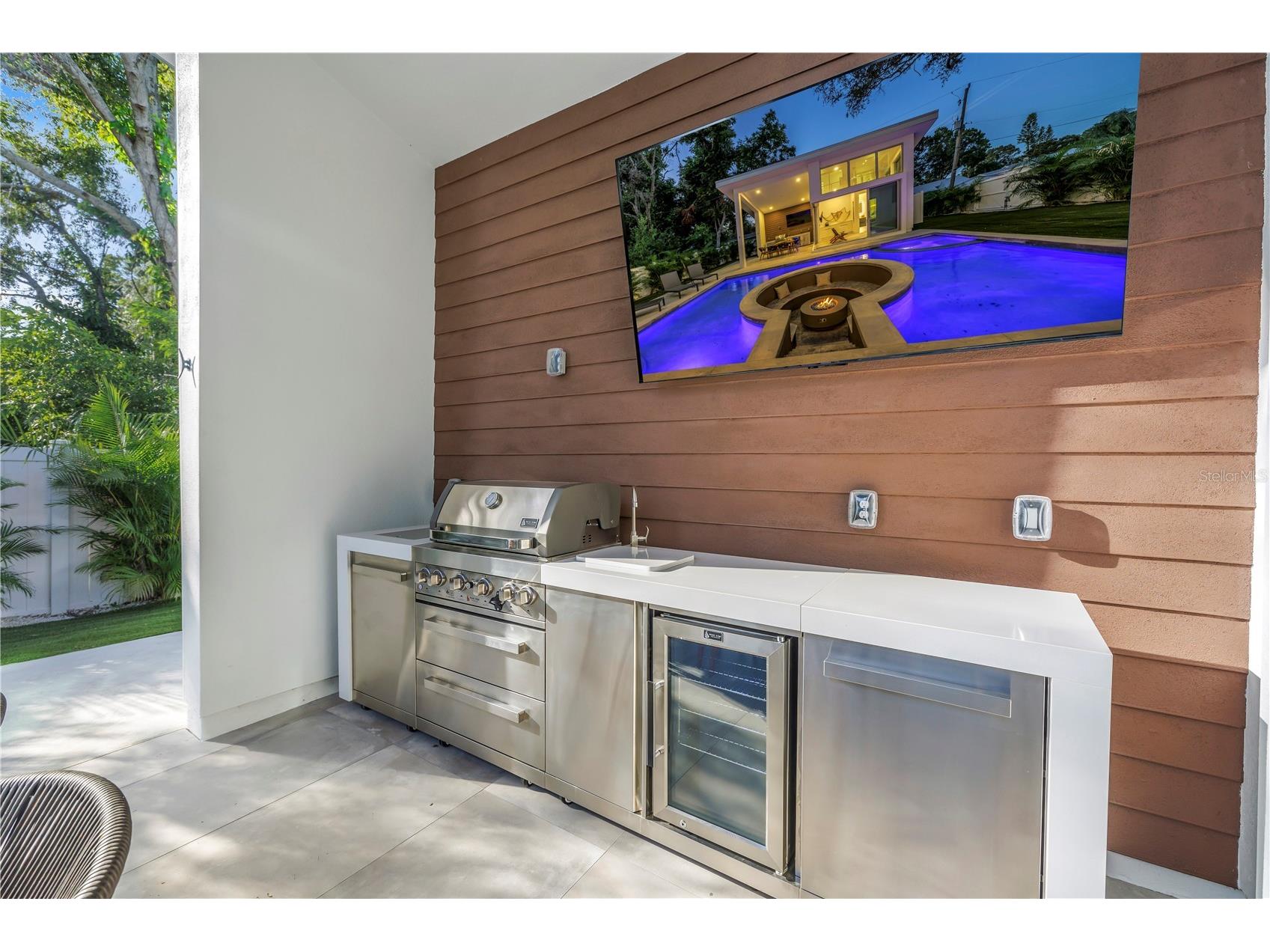 2564 Arlington Street Sarasota FL 34239 A4683569 image7