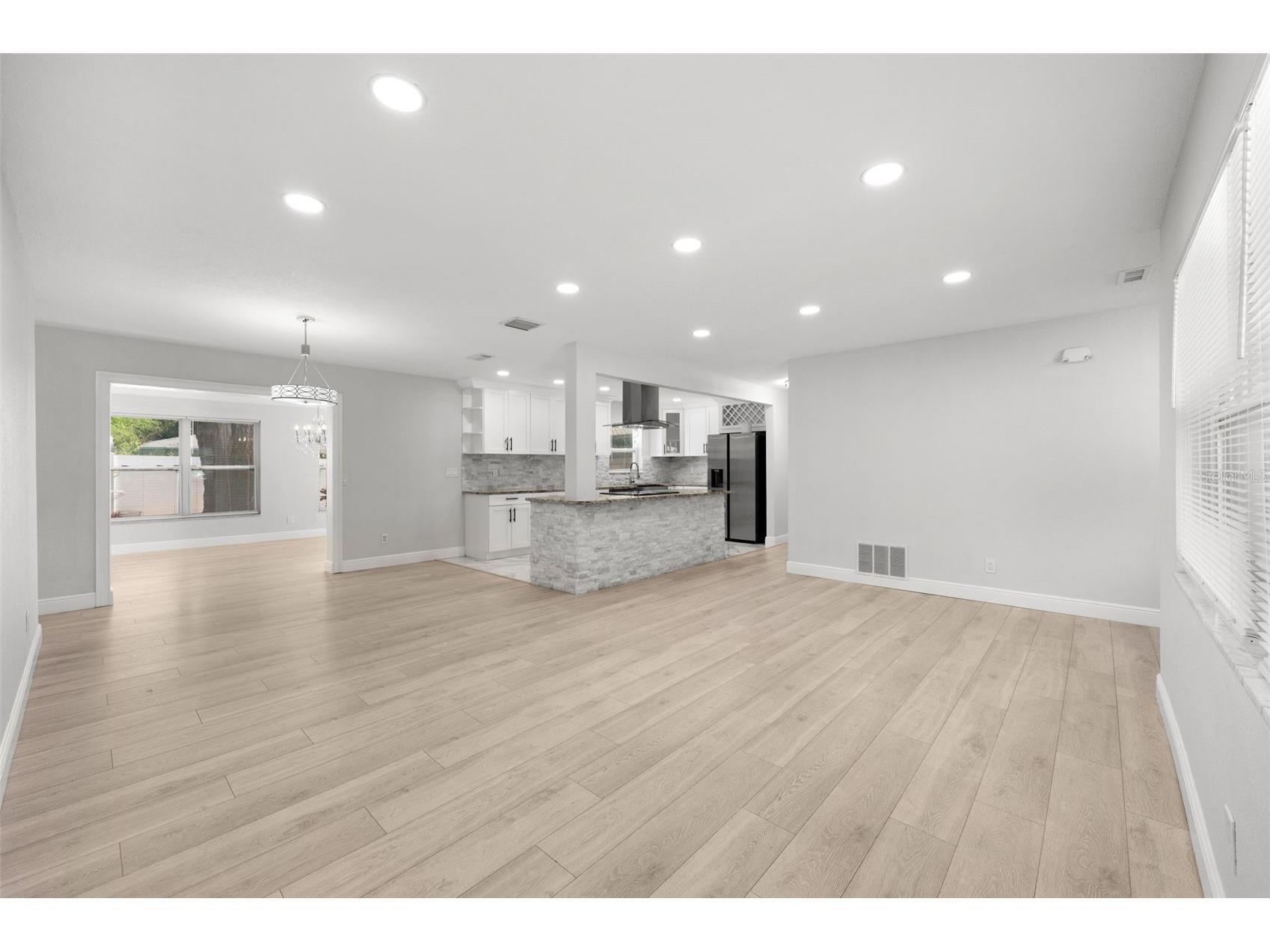 2564 Roberta Street Largo FL 33771 TB8505844 image5