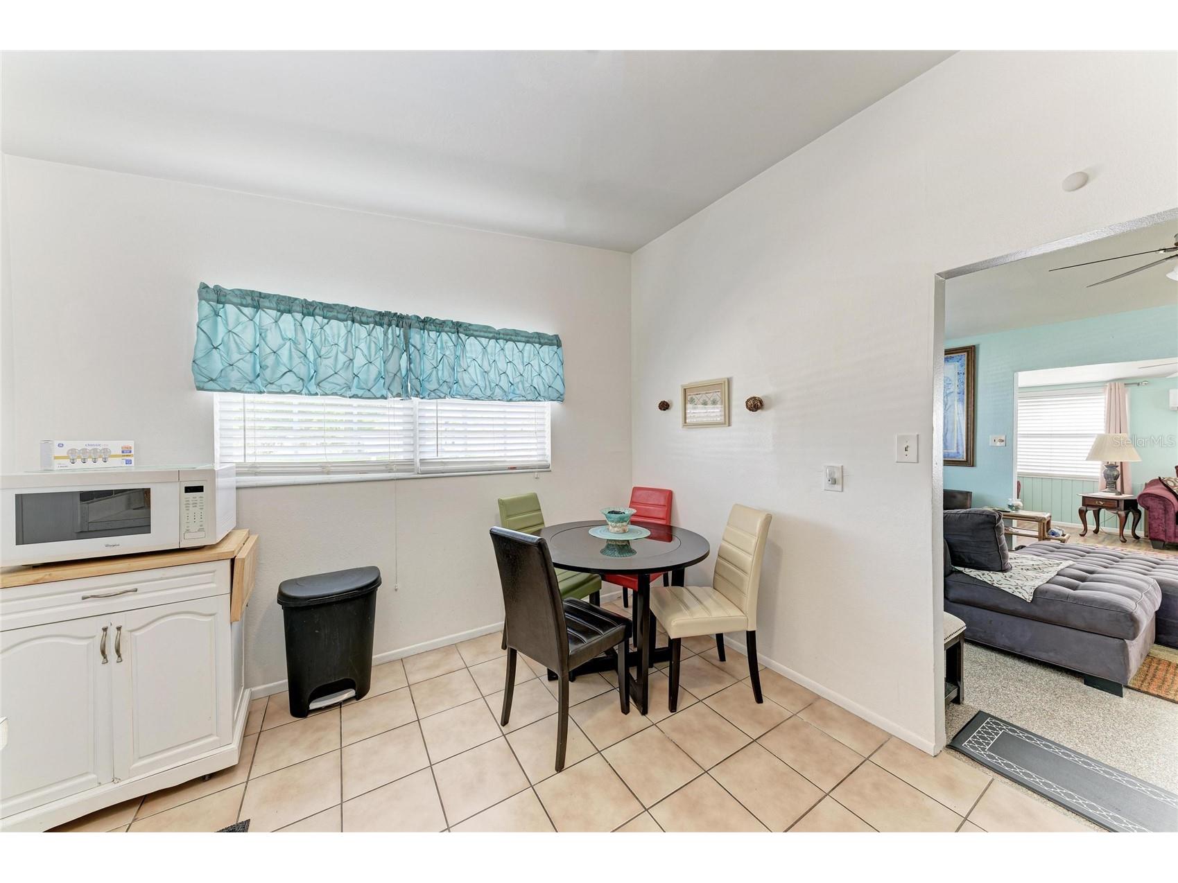 2564 Wood Street Sarasota FL 34237 A4693167 image13