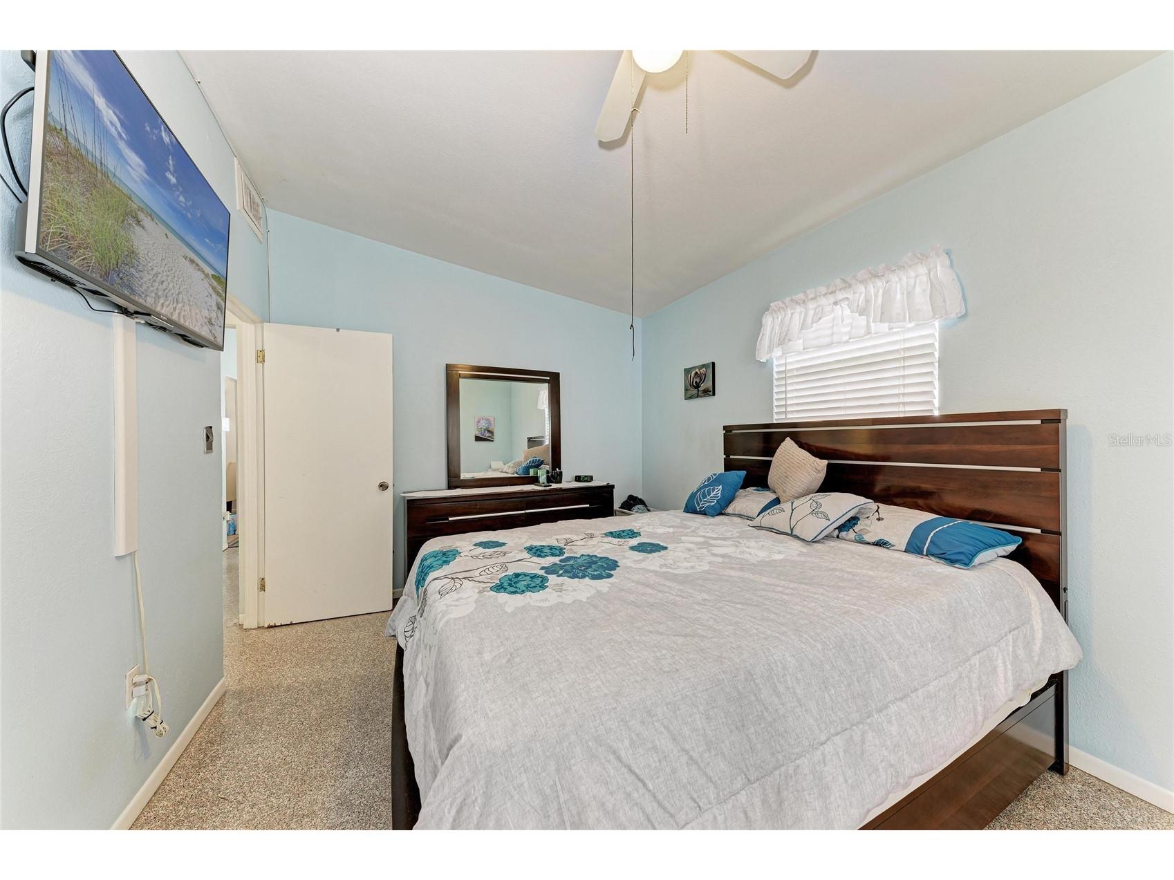 2564 Wood Street Sarasota FL 34237 A4693167 image17