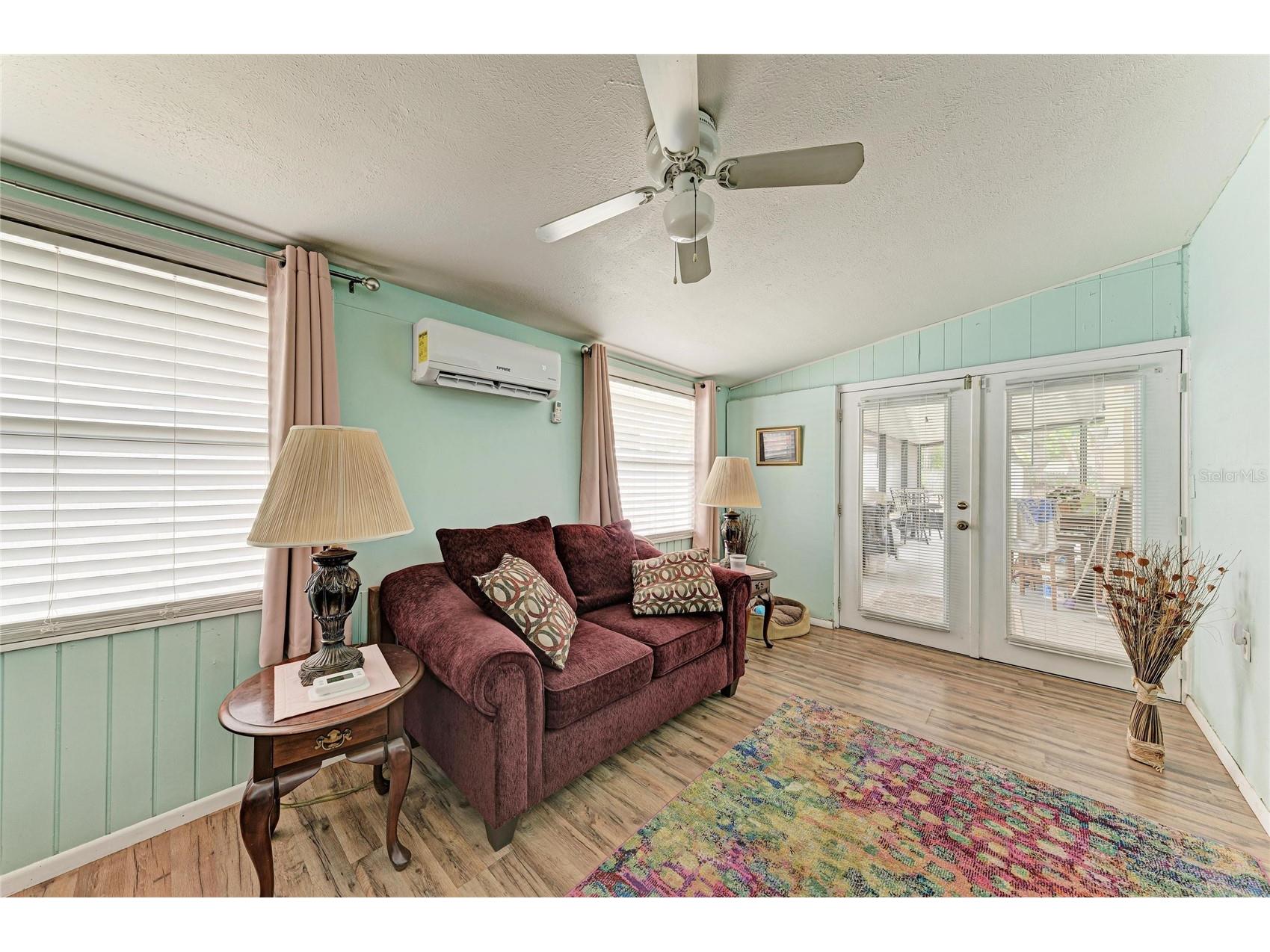 2564 Wood Street Sarasota FL 34237 A4693167 image22