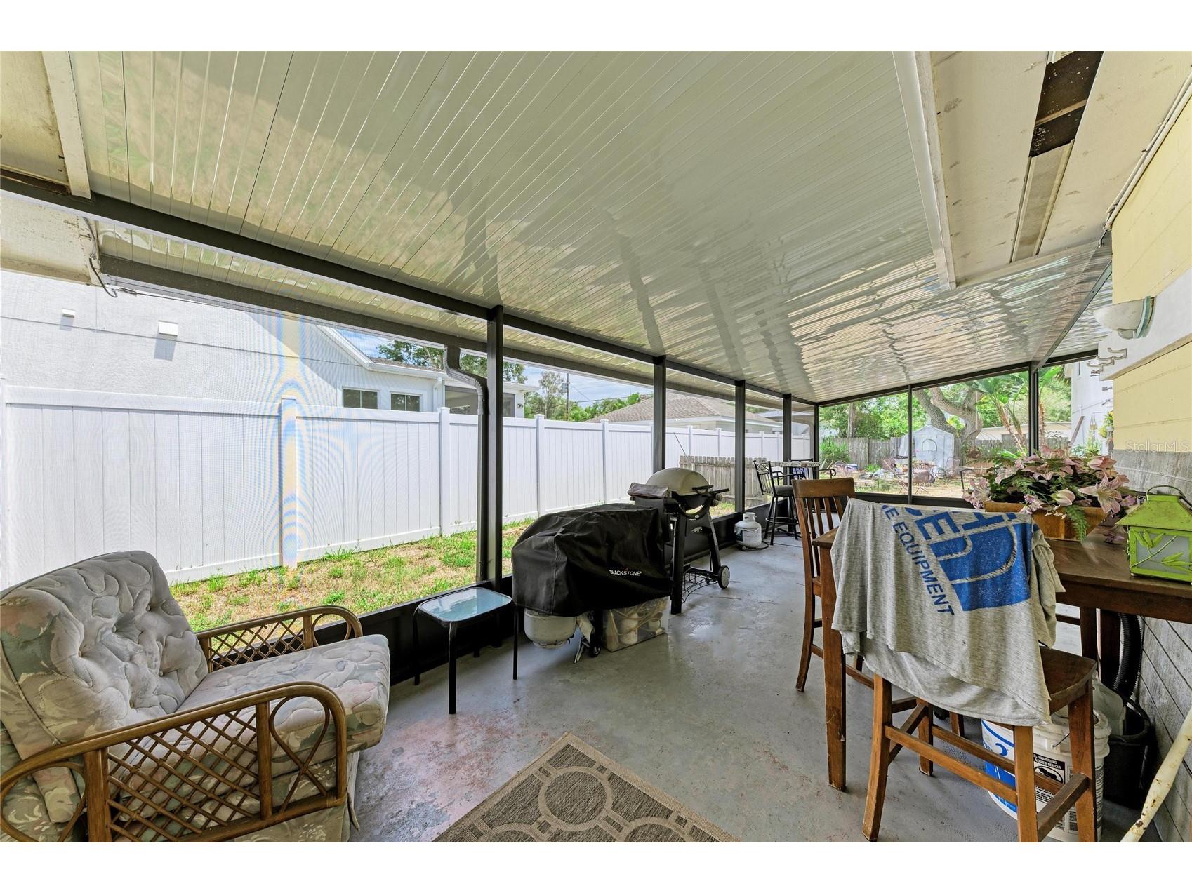 2564 Wood Street Sarasota FL 34237 A4693167 image25