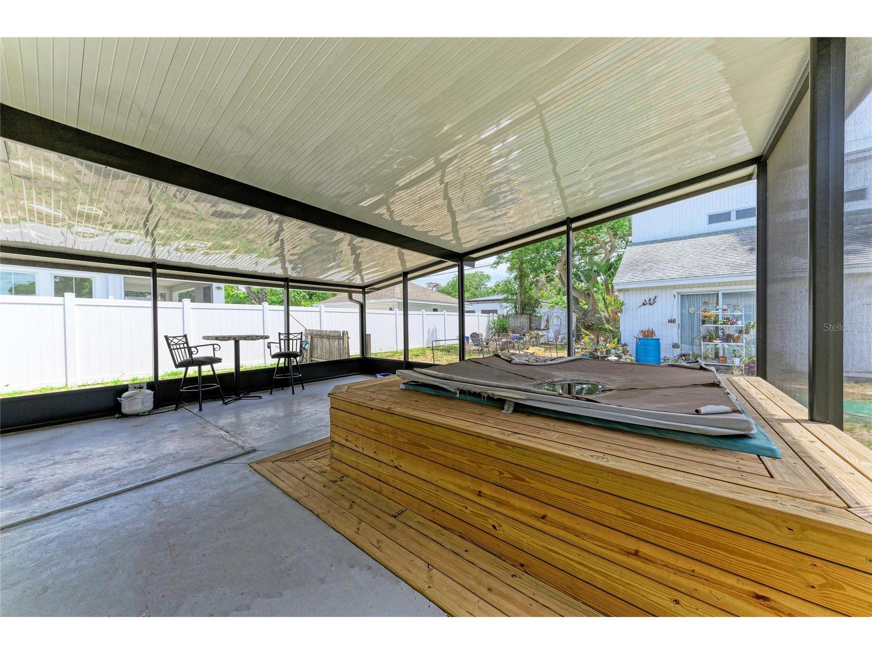 2564 Wood Street Sarasota FL 34237 A4693167 image28