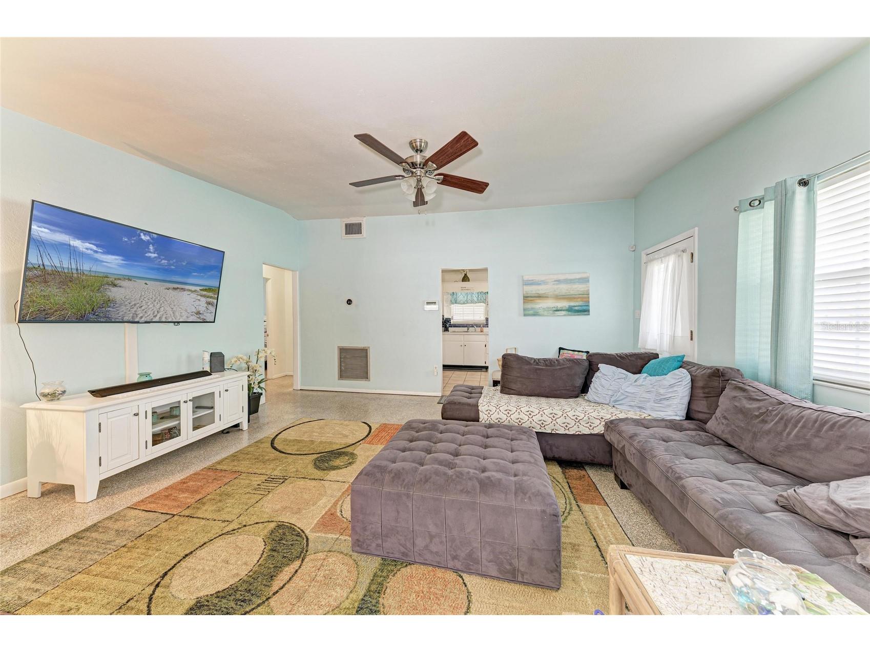 2564 Wood Street Sarasota FL 34237 A4693167 image8