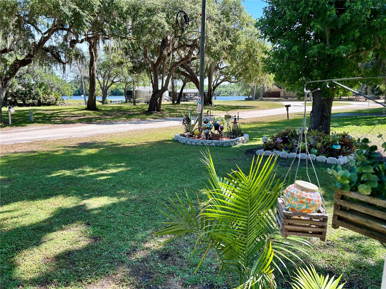 25646 Bass Road Astor FL 32102 - ST JOHNS RIVER R4911203 image4