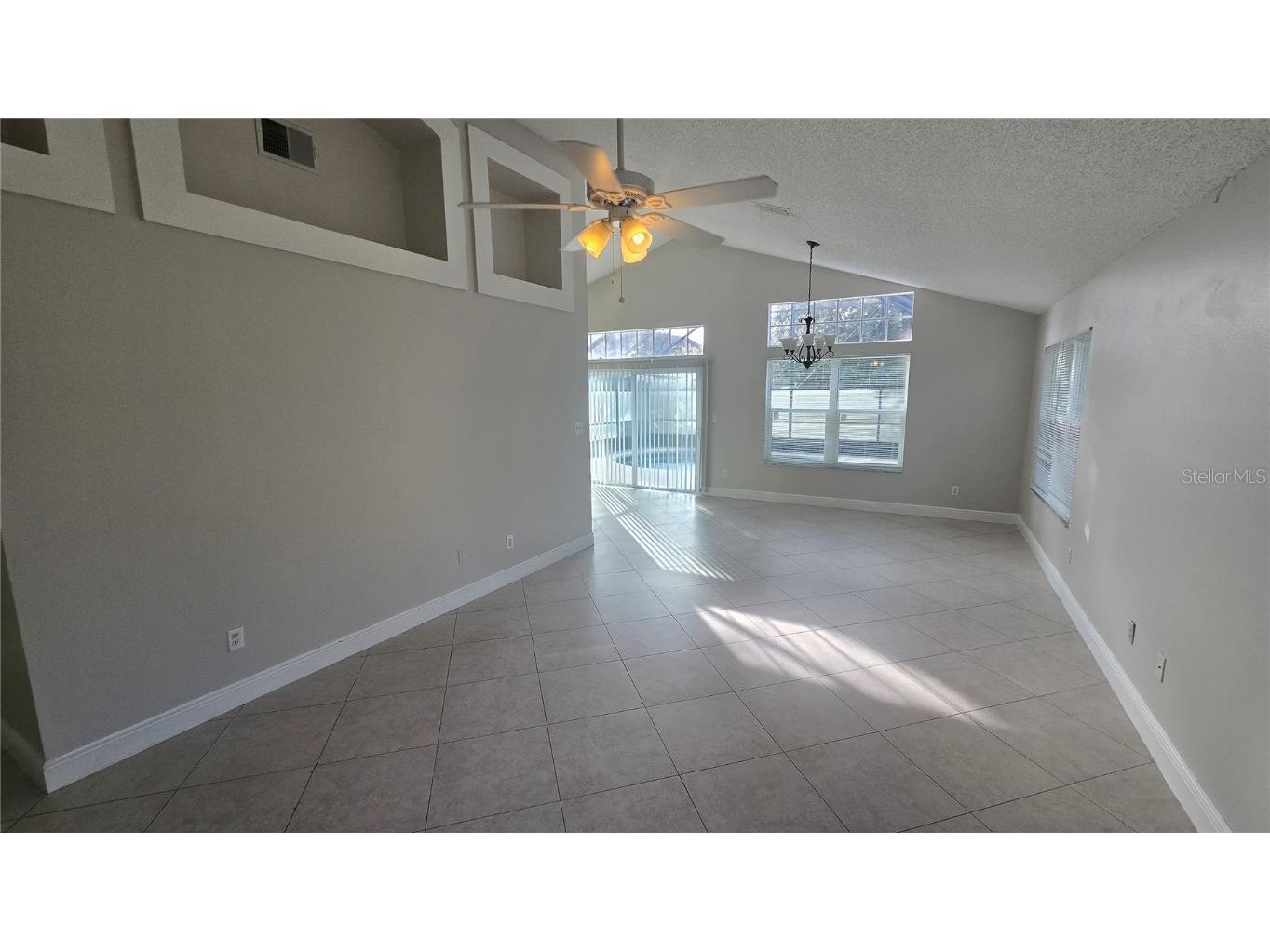 2565 Davenport Circle Kissimmee FL 34746 S5138133 image3