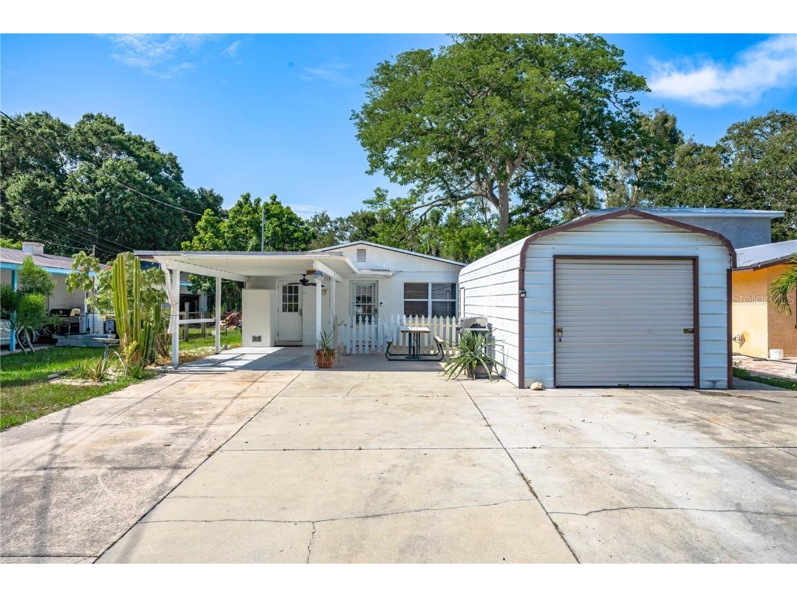 2565 Novus Street Sarasota FL 34237 A4577855 image1