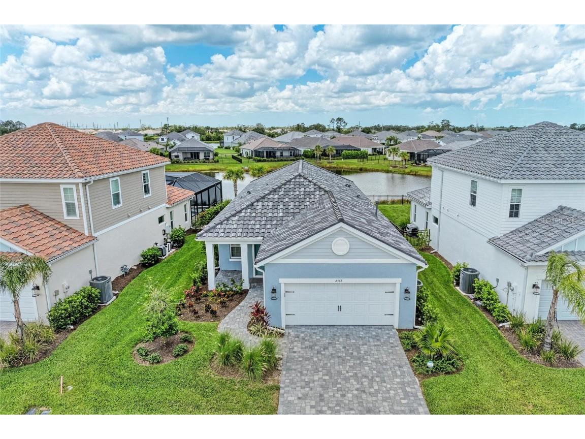 2565 Star Apple Way Sarasota FL 34240 A4655590 image1