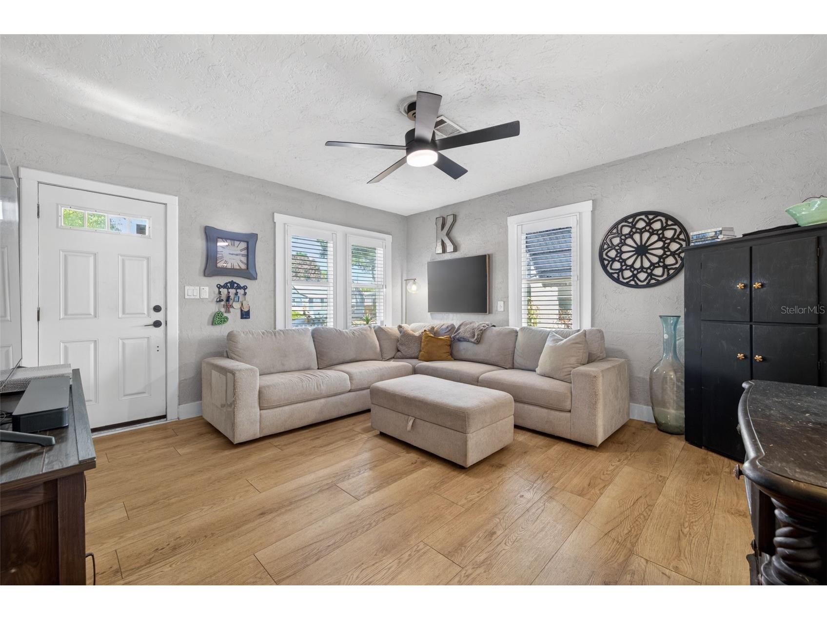2566 14th Avenue N Saint Petersburg FL 33713 TB8486296 image4