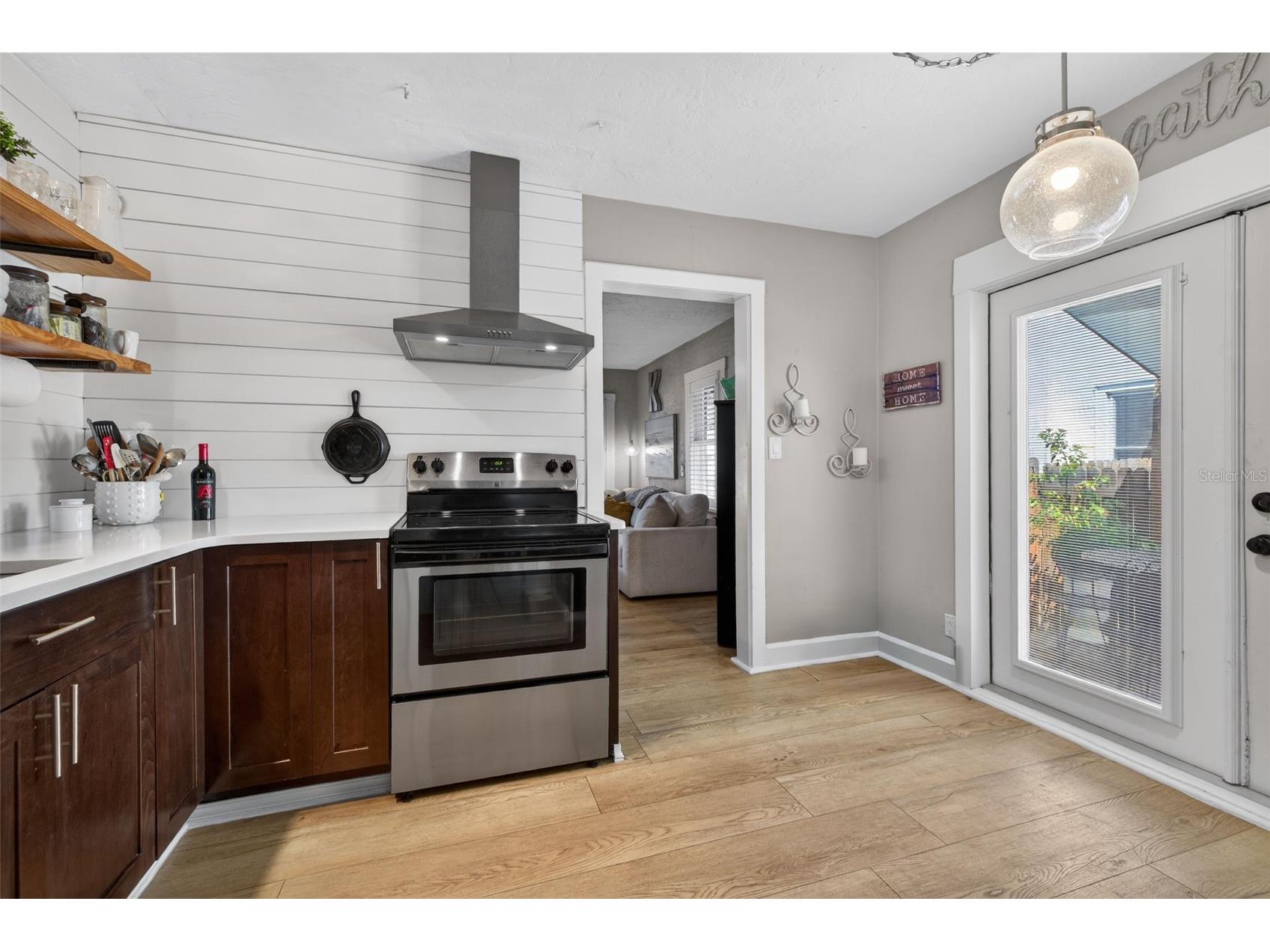 2566 14th Avenue N Saint Petersburg FL 33713 TB8486296 image7