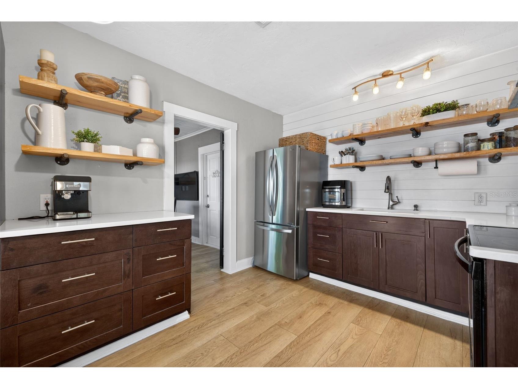 2566 14th Avenue N Saint Petersburg FL 33713 TB8486296 image8