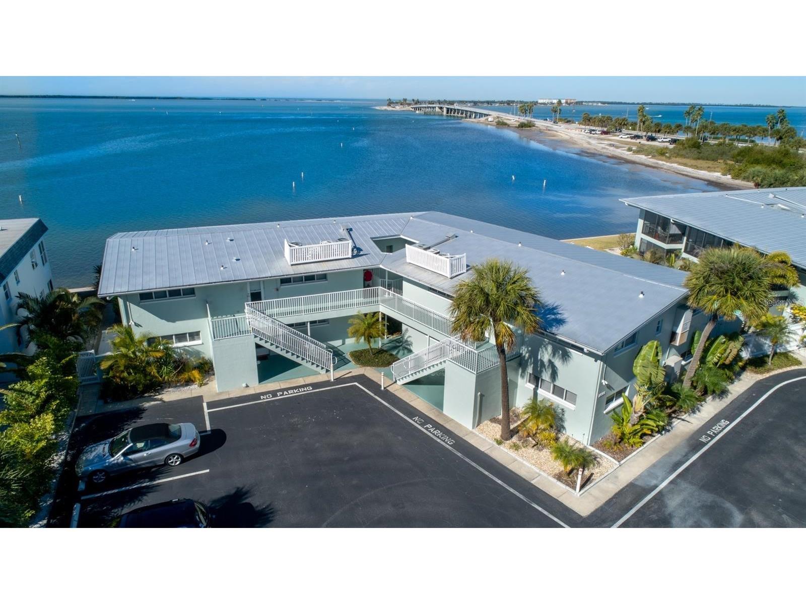 2566 Gary Circle #5 Dunedin FL 34698 A4685469 image1