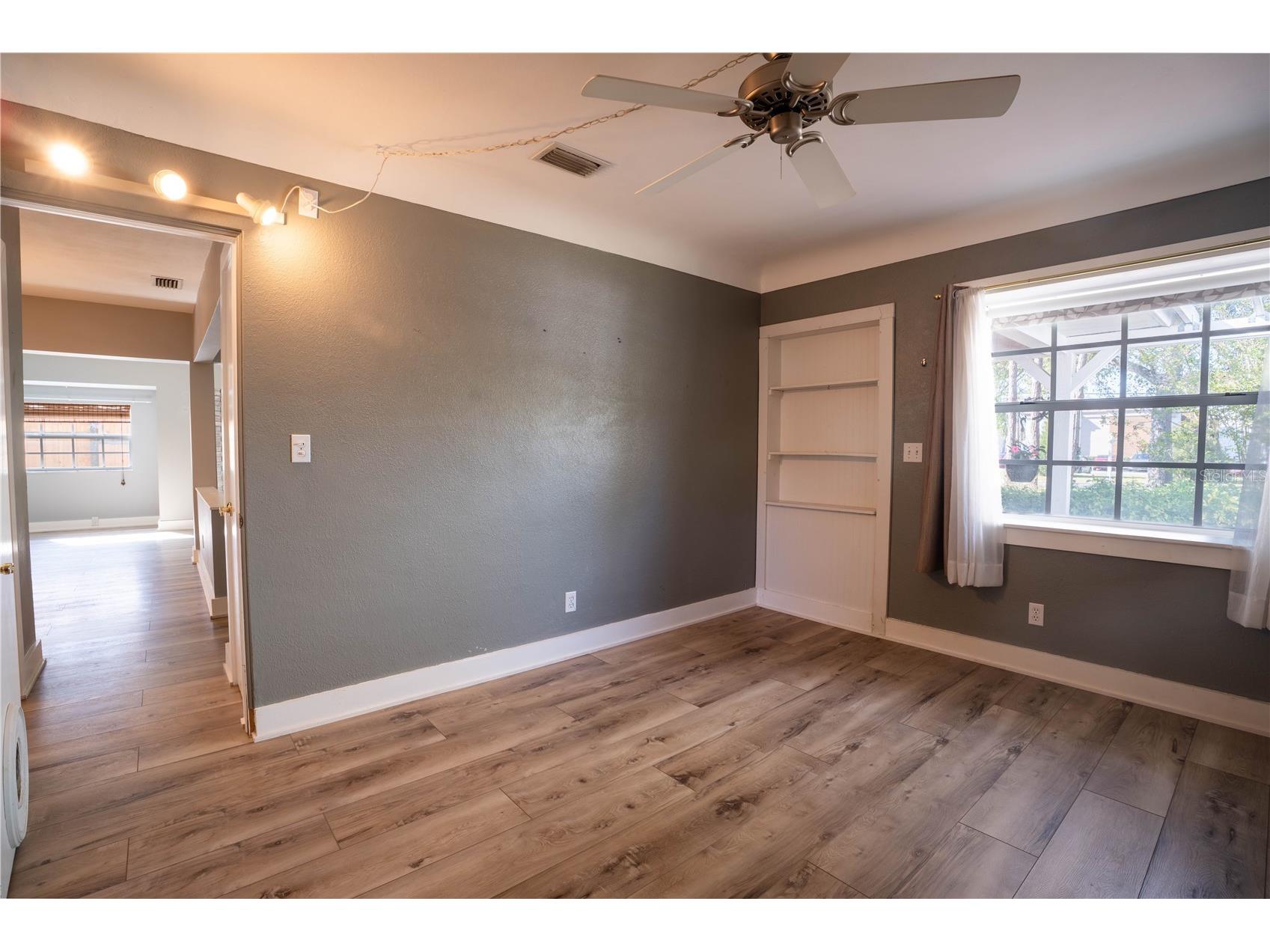 2567 Central Avenue Clearwater FL 33764 TB8482887 image12