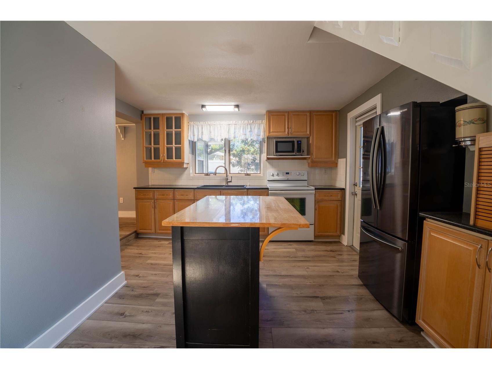 2567 Central Avenue Clearwater FL 33764 TB8482887 image20